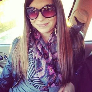 Meet your Posher, Becca